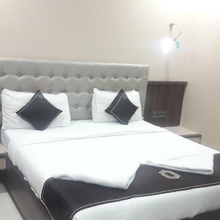 Shine Hospitality Hotel Mumbai Exterior foto