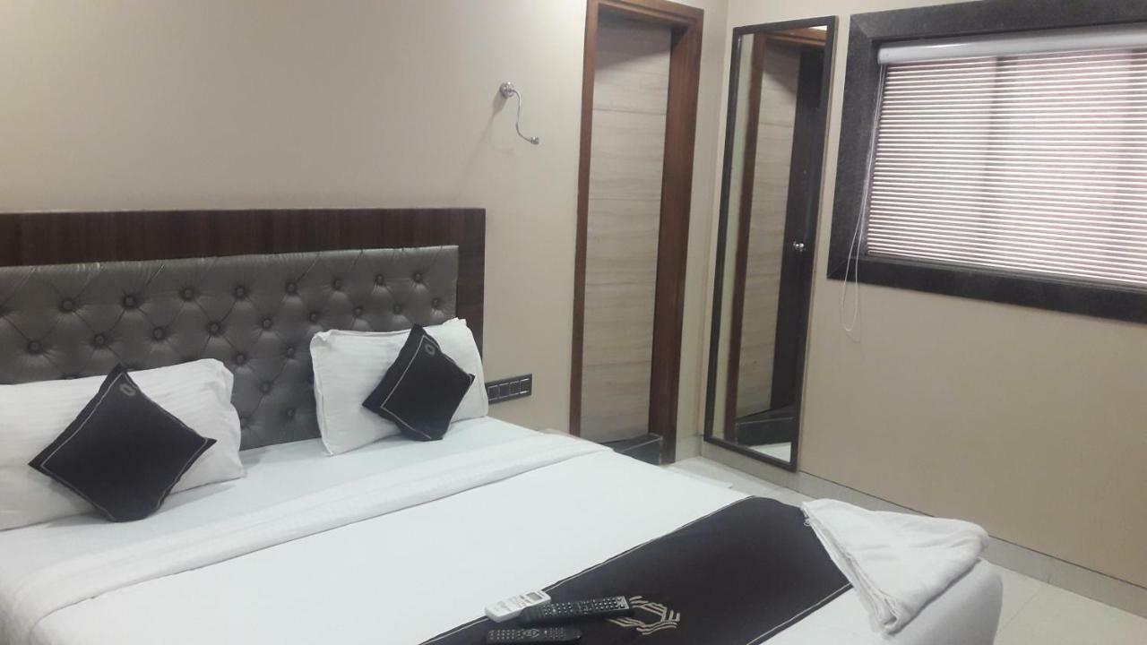 Shine Hospitality Hotel Mumbai Exterior foto