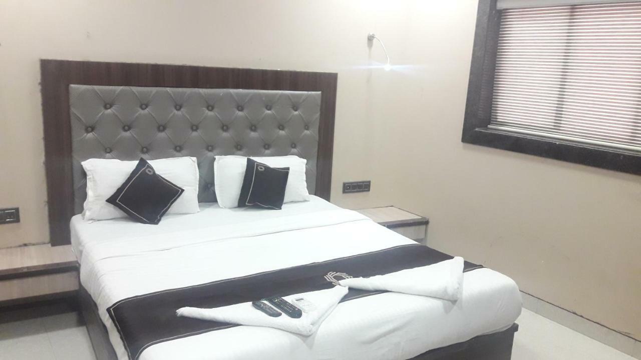Shine Hospitality Hotel Mumbai Exterior foto