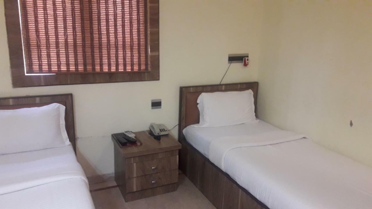 Shine Hospitality Hotel Mumbai Exterior foto